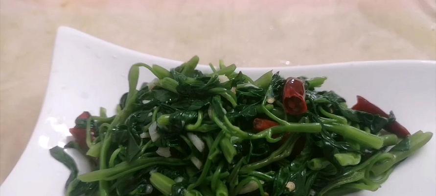 空心菜的美食之旅（以拌空心菜的做法为主题）