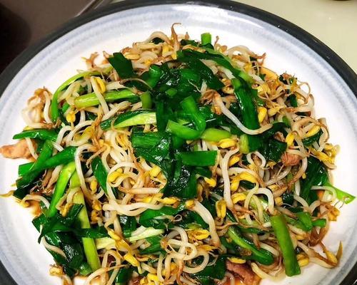 八叔豆芽炒肉的家常做法（用八叔豆芽炒出的美味佳肴）