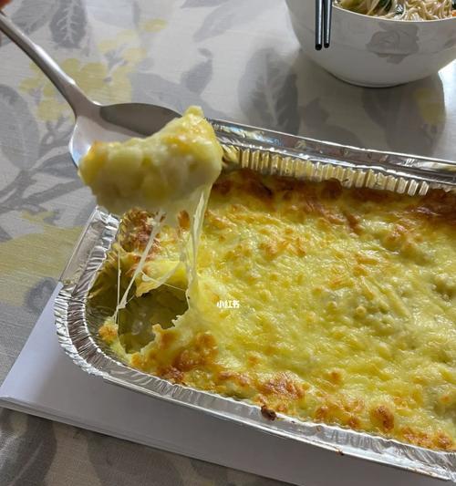 以芝士烤地瓜片为主角，教你做出口感松脆，香气四溢的零食（以芝士烤地瓜片为主角）