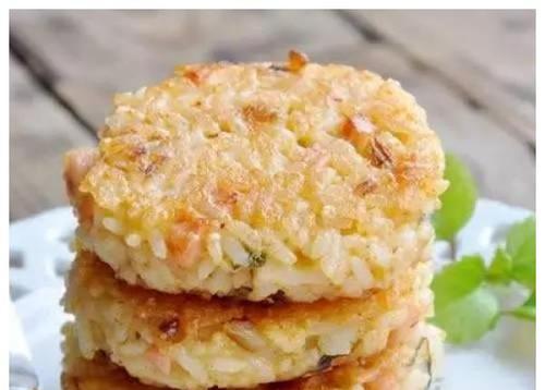 菠萝蛋炒杂粮饭怎么做？有哪些步骤和技巧？