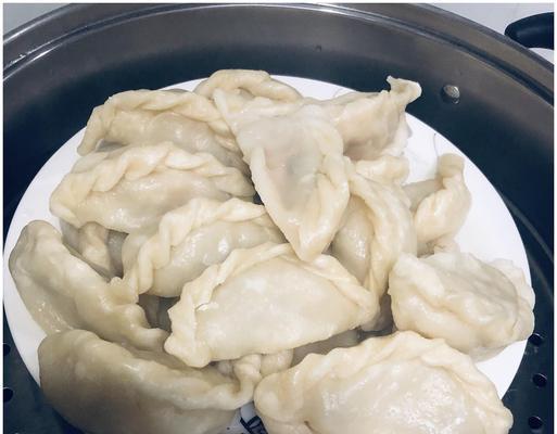 妙手烹制白菜肉蒸饺（一次性掌握秘诀）