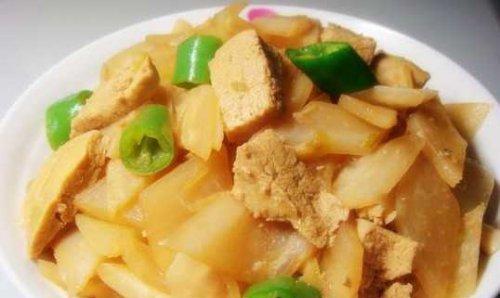 美味家常菜，白萝卜焖牛筋肚（做法简单易学）