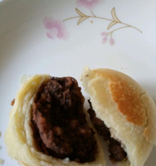 手工制作白豆沙冰皮月饼（传统与创意的完美结合）