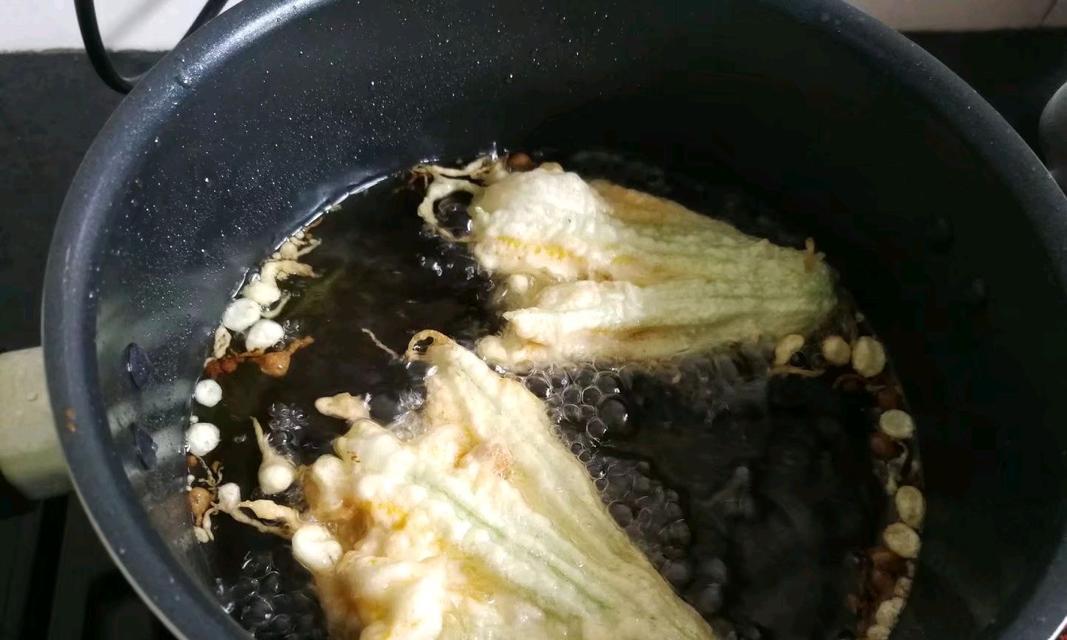 南瓜花新品尝——以炸有为主菜的美味做法（轻松掌握）