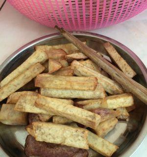 炸香芋，美味无比（教你如何制作口感酥脆）