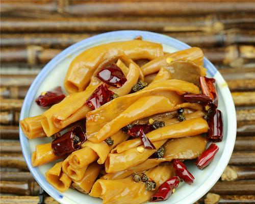 爆炒麻辣鸭肠的制作方法（学会制作让你胃口大开的麻辣鸭肠）
