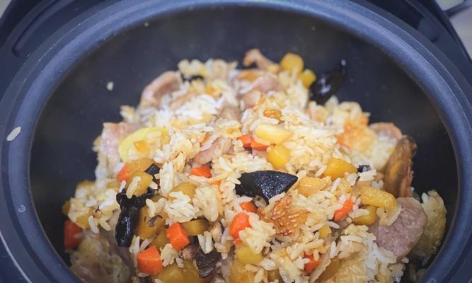 时蔬五花肉煲仔饭怎么做？步骤和技巧是什么？