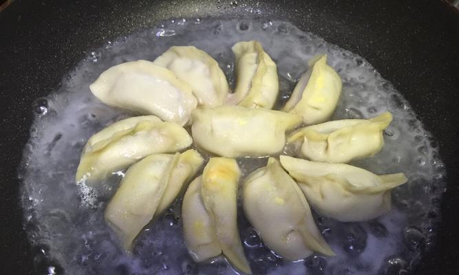蔬菜煎饺怎么做？有哪些简单步骤？