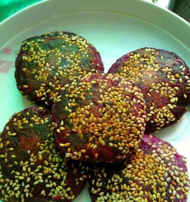 香甜可口的芝麻红豆馅紫薯饼（做法简单易学）