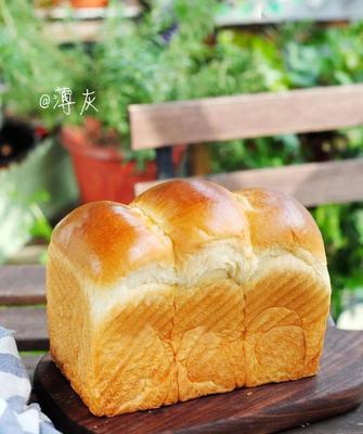 手工制作波兰超软奶香吐司（美食家必备）