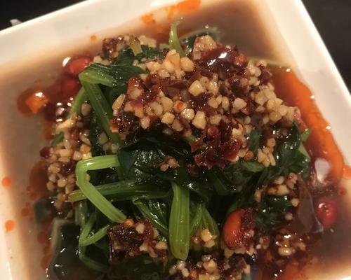 菠菜陈醋花生米怎么做？有哪些步骤和技巧？