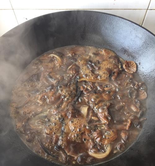 榛蘑炖鸡翅的做法是什么？如何炖出美味的榛蘑鸡翅？