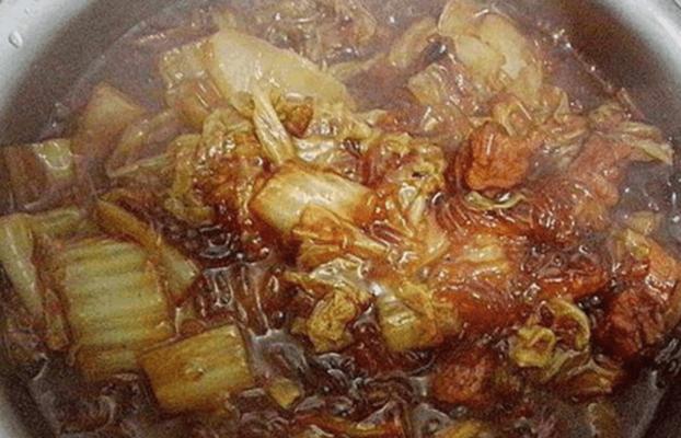白菜粉丝的制作方法（一起来学习如何做白菜粉丝吧）