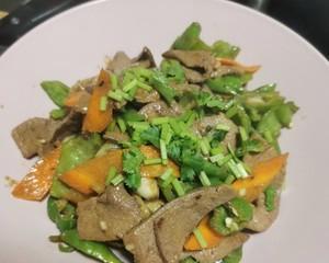 猪肝瘦肉炒意粉怎么做？步骤和技巧有哪些？