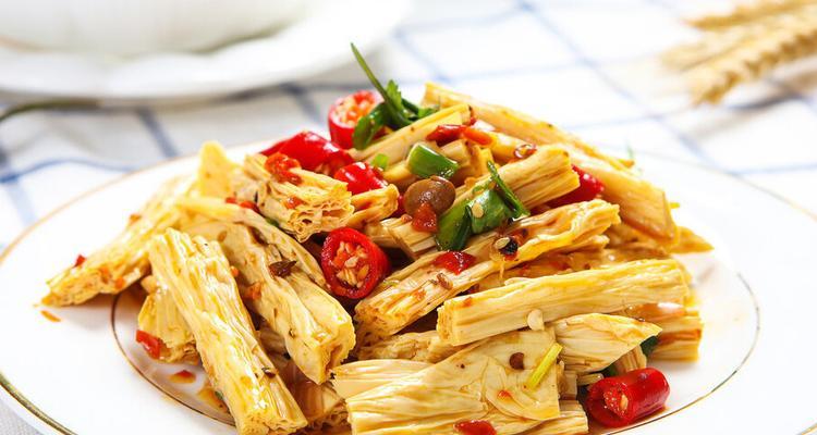 五彩缤纷凉拌菜的做法（用新鲜食材打造美味佳肴）