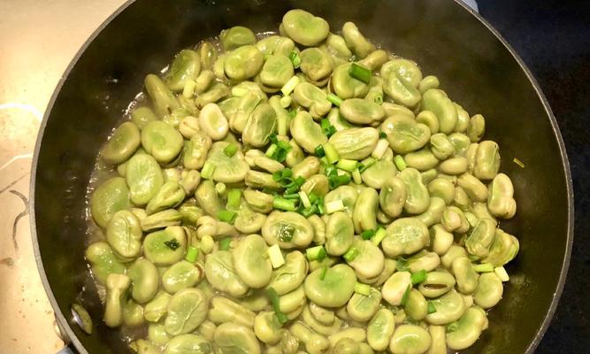 爆炒蚕豆，美味又健康的零食（营养丰富）