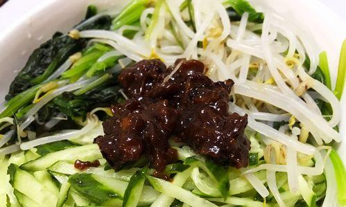 炸酱制作之道（教你如何制作美味的炸酱）