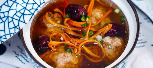 家常美味（健康鲜美的家常肉丸汤）