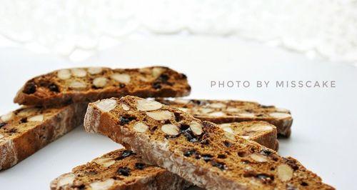 教你制作美味可口的杏仁意式脆饼（传承意大利美食文化的经典）