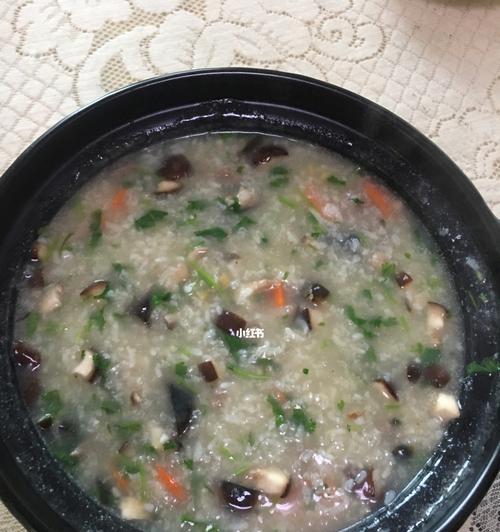 砂锅煲皮蛋瘦肉粥，滋补养生好选择