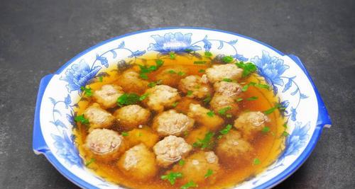 肉丸焖豆腐的做法（家常美食）