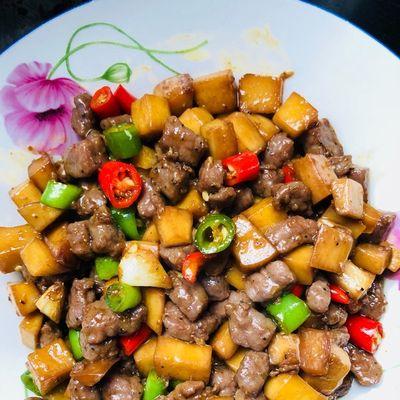 杏鲍菇炒牛肉的做法是什么？如何炒出鲜嫩多汁的牛肉？