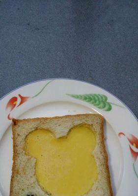 吐司变身汉堡的做法是什么？如何快速制作美味汉堡？