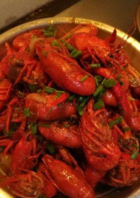 香嫩小龙虾的烹饪技巧（掌握这些技巧）