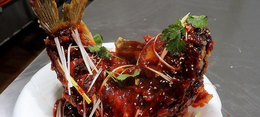 糖醋水，打造美味佳肴的秘密（掌握糖醋水的做法）