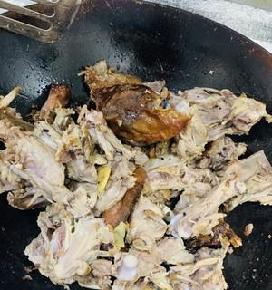 手把手教你做娃娃菜鸭架汤（美味营养又简单）