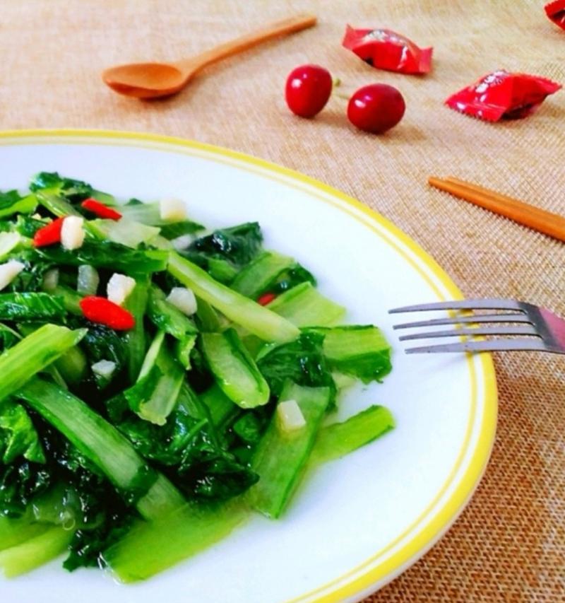 猪油炒小白菜的做法是什么？如何炒出鲜嫩可口的小白菜？