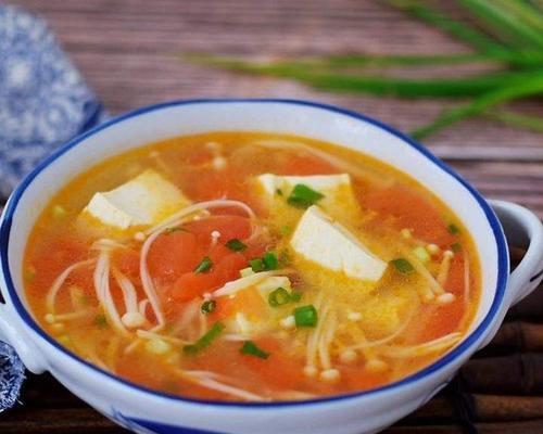 营养美味的消脂番茄木耳豆腐汤（以番茄、木耳和豆腐为主材料的减肥汤）