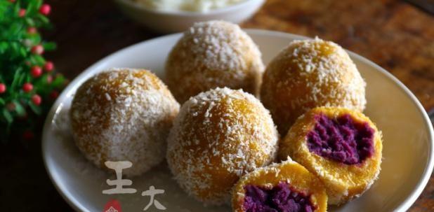 椰蓉南瓜牛奶冻——秋日美味佳选（掌握制作技巧）