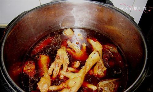 酒美味糟鸡爪的烹饪方法（掌握独特的烹饪技巧）