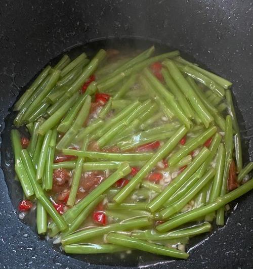 酸辣菜梗怎么做才好吃?详细步骤解析! 酸辣菜梗怎么做才好吃?详细步骤解析!