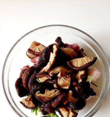 香菇水饺的制作方法（口感鲜美）