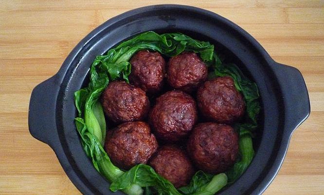 让素食也能吃出狮子头——以素烧狮子头的做法（健康环保）