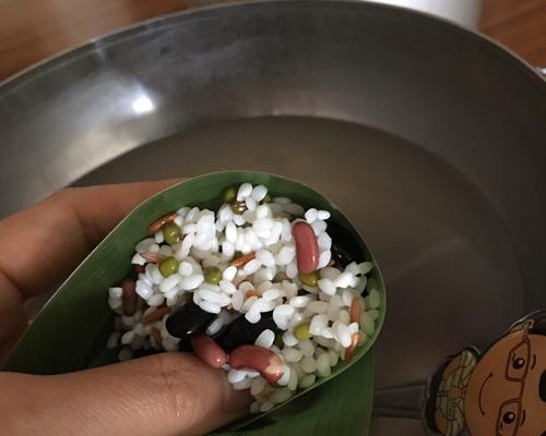 水晶蜜枣粽怎么做？制作过程中有哪些常见问题？