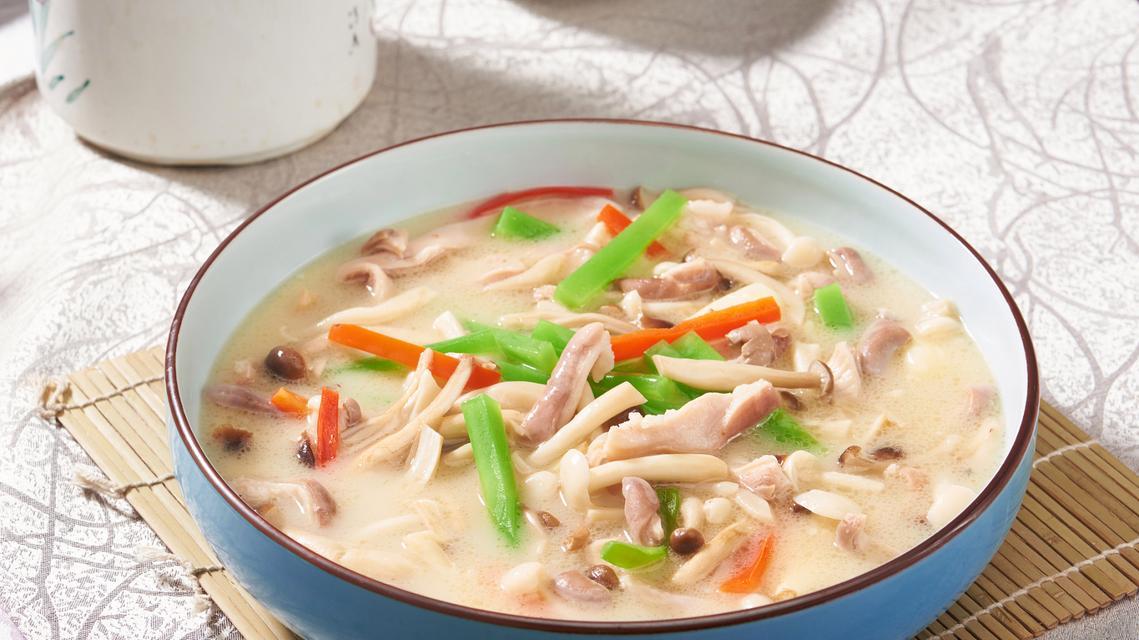 白果炖肚条的做法是什么？如何在家轻松制作？