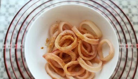 燕麦鱿鱼圈的做法是什么？如何在家轻松制作健康美味的燕麦鱿鱼圈？