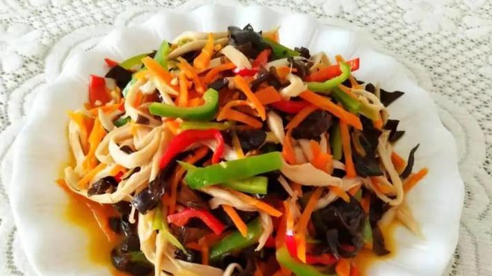 以鱼香杏鲍菇为主的美食做法（尝试新口味）