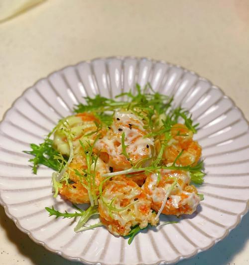 鲜果溜虾球的做法是什么？如何在家轻松制作？