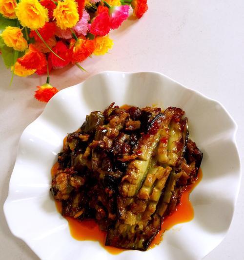 坨坨肉烧茄子,口感鲜美(家庭必备) 坨坨肉烧茄子,口感鲜美(家庭必备)