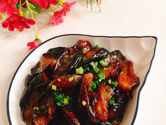 美食家的必备——肉片烧茄子（家常菜谱教你一步步制作）