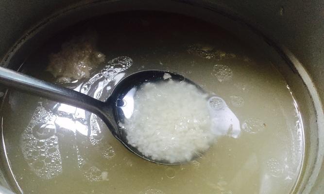 如何制作美味营养的小宝粥（以小宝的粥的做法为例）