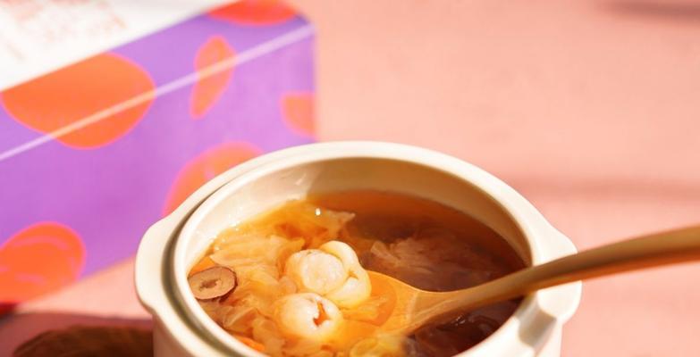 银耳莲子红枣桂圆枸杞汤的做法（滋补养生）