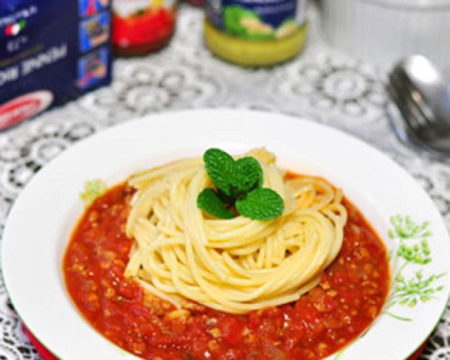 完美意式番茄面的制作方法（如何在家轻松制作出美味的意式番茄面）