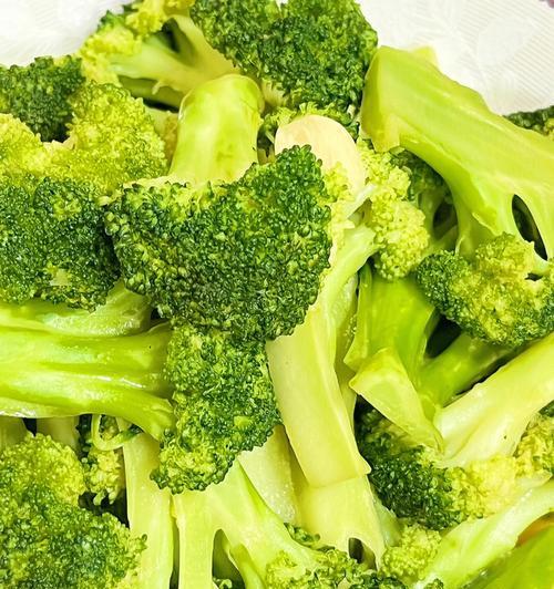 以水抄西兰花，清香浓郁的健康美味（健康蔬食）