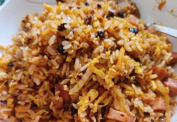 酸菜鸡蛋炒饭怎么做?详细步骤和技巧是什么? 酸菜鸡蛋炒饭怎么做?详细步骤和技巧是什么?