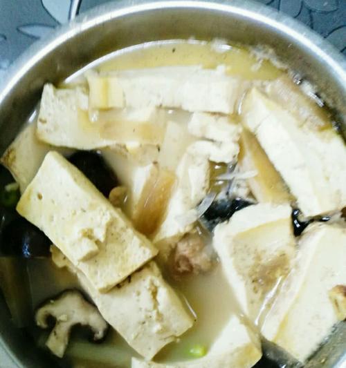 美味三鲜豆腐汤的做法（以清香）